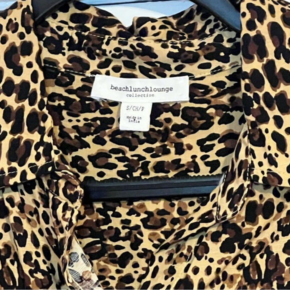 #85 BEACHLUNCHLOUNGE LEOPARD PRINT TOP SMALL - Picture 3 of 5
